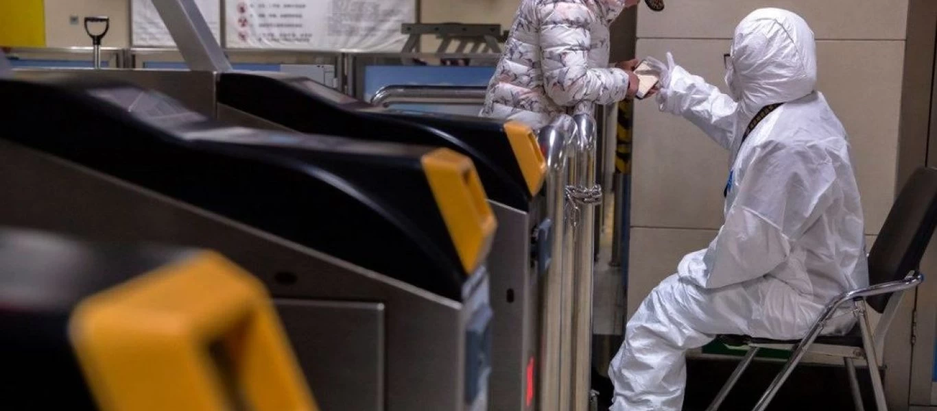 Ο κορωνοϊός «χτύπησε» σαλέ στις γαλλικές Άλπεις - Ανησυχία στους τουρίστες για τον φονικό ιό